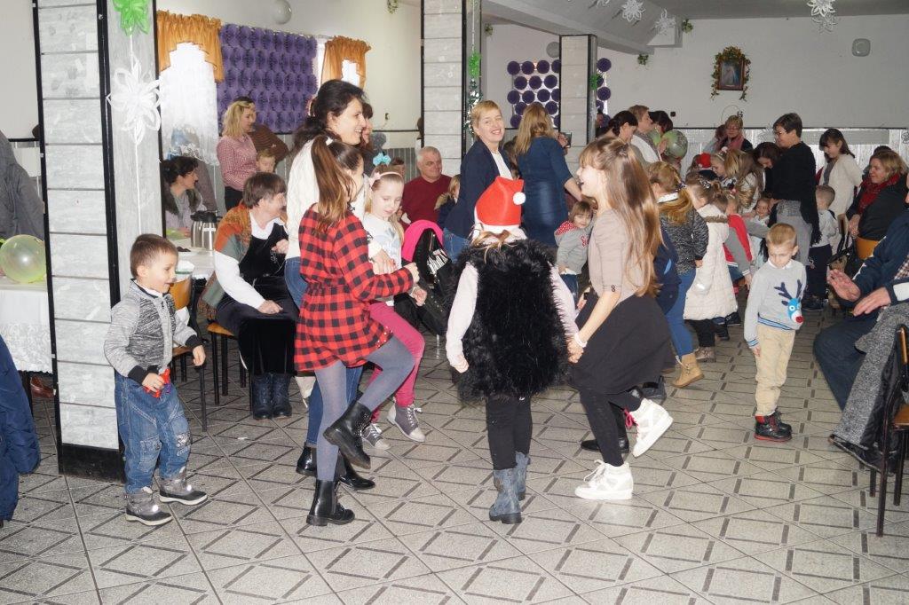 Zabawa choinkowa w Świetlicy Wiejskiej w Wójcinie 
