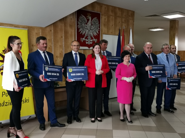 Pieniądze dla samorządów